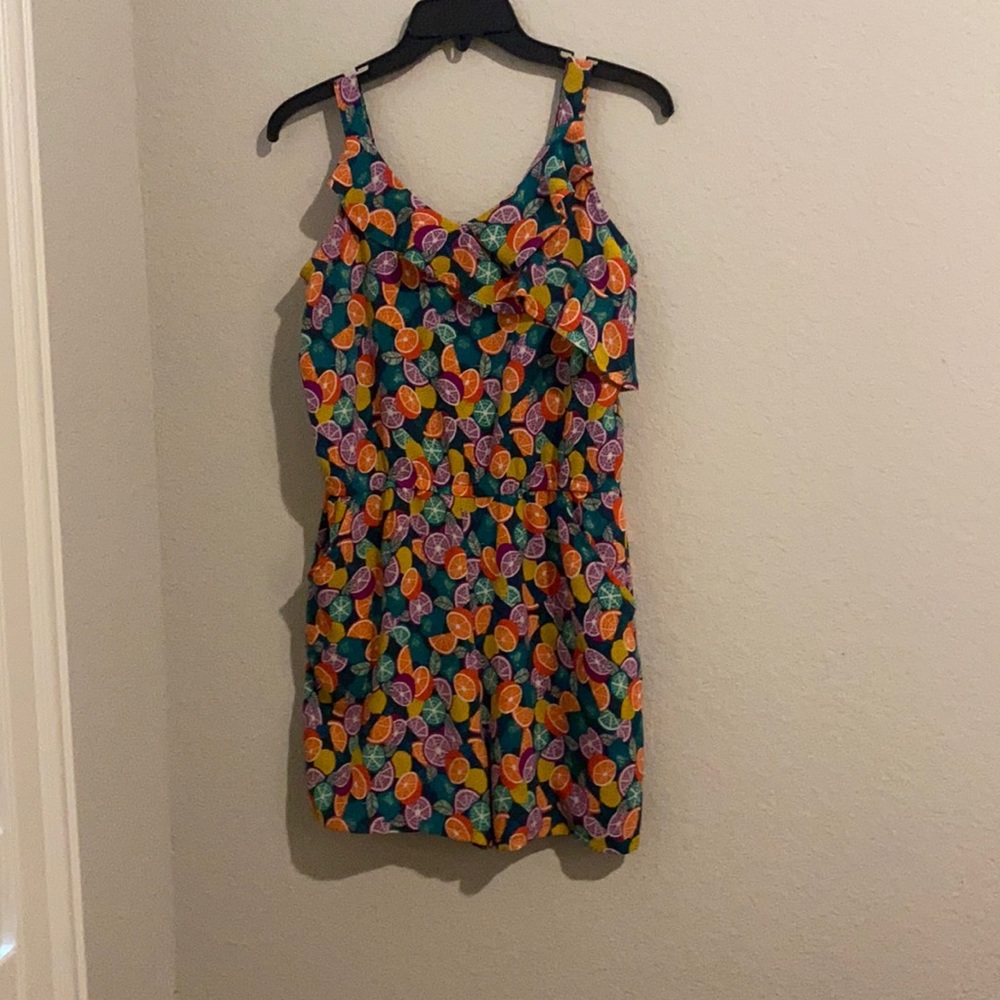 🍍6/$10🍍 girls fruit romper